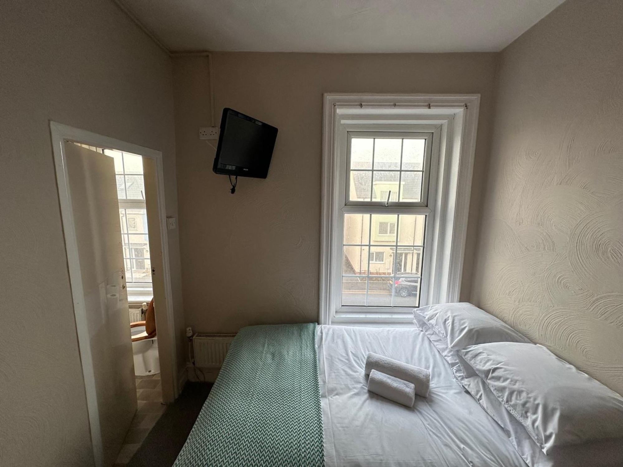 The Shores Hotel, 3* Blackpool